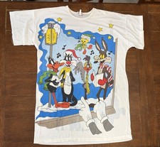 Vintage 1985 Warner Bros Looney Tones Women  s Sleep Shirt AOP OSFM