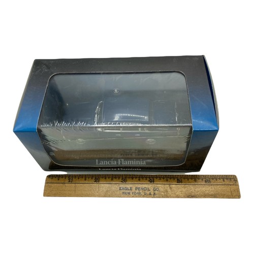 Atlas 1/43 Diecast Presidential Car Lancia Flaminia Jeux Olympiques Gronchi 60 - Picture 2 of 3