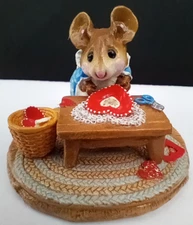 Wee Forest Folk CLEMENTINE M-204 1995 Retired VALENTINE'S DAY CARD HEART