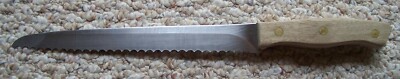 Chicago Cutlery Bread or Slicer Knife Wood Handle 9  Blade Full Tang