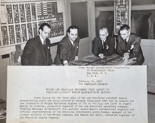 LARGE ORIGINAL WW2 PRESS WRIGHT AERONAUTICAL - BRAZIL FACTORY MODEL 25x21cm