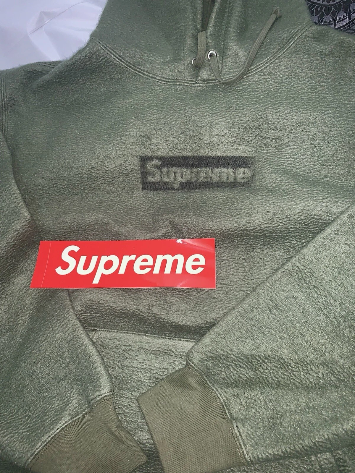 Felpa con cappuccio Supreme Inside Out Box Logo Verde Small IN MANO