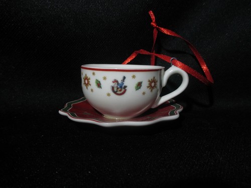 Villeroy & Boch Toy's Delight 3 pc Tableware Set Red Christmas Ornaments NEW - Bild 6 von 6