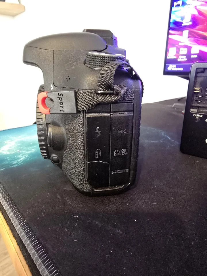 Canon EOS 7D, photo 2 of 5