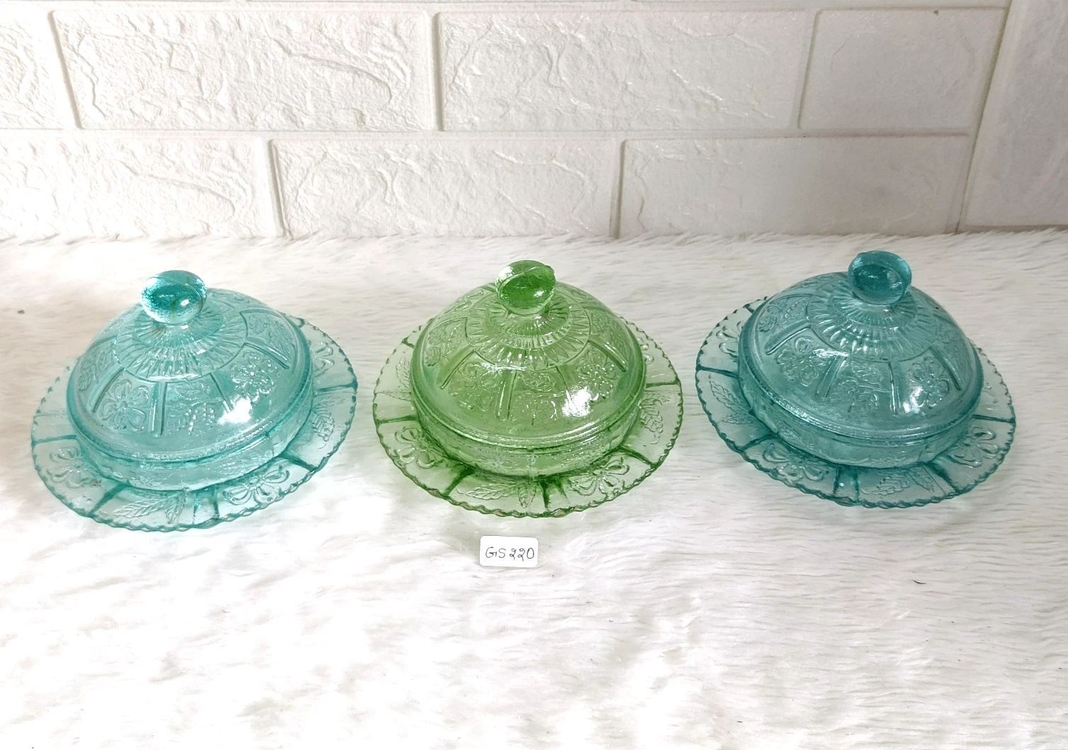 Vintage Beautiful Multi Color Floral Butter or Cheese Dish With Lid 3Pcs GS220
Opens in a new window