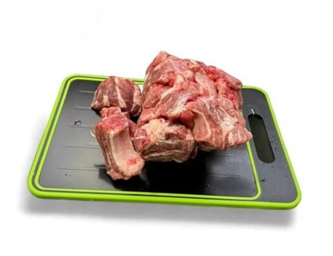 FALCAMP Multipurpose Defrosting Tray - 4-in-1 Chopping Board, Garlic Press &
