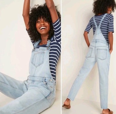 Old Navy Overalls Women s Straight Light Wash Distressed Jean Erin Size 18 NWT