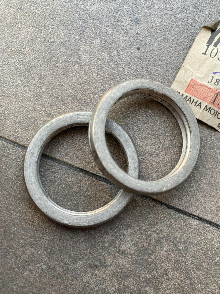 JUEGO JUNTAS ESCAPE YAMAHA U5 U5E YJ1 YJ2 YG5 (CANTIDAD.2) NOS 109-14613-01 Foto 4 de 4