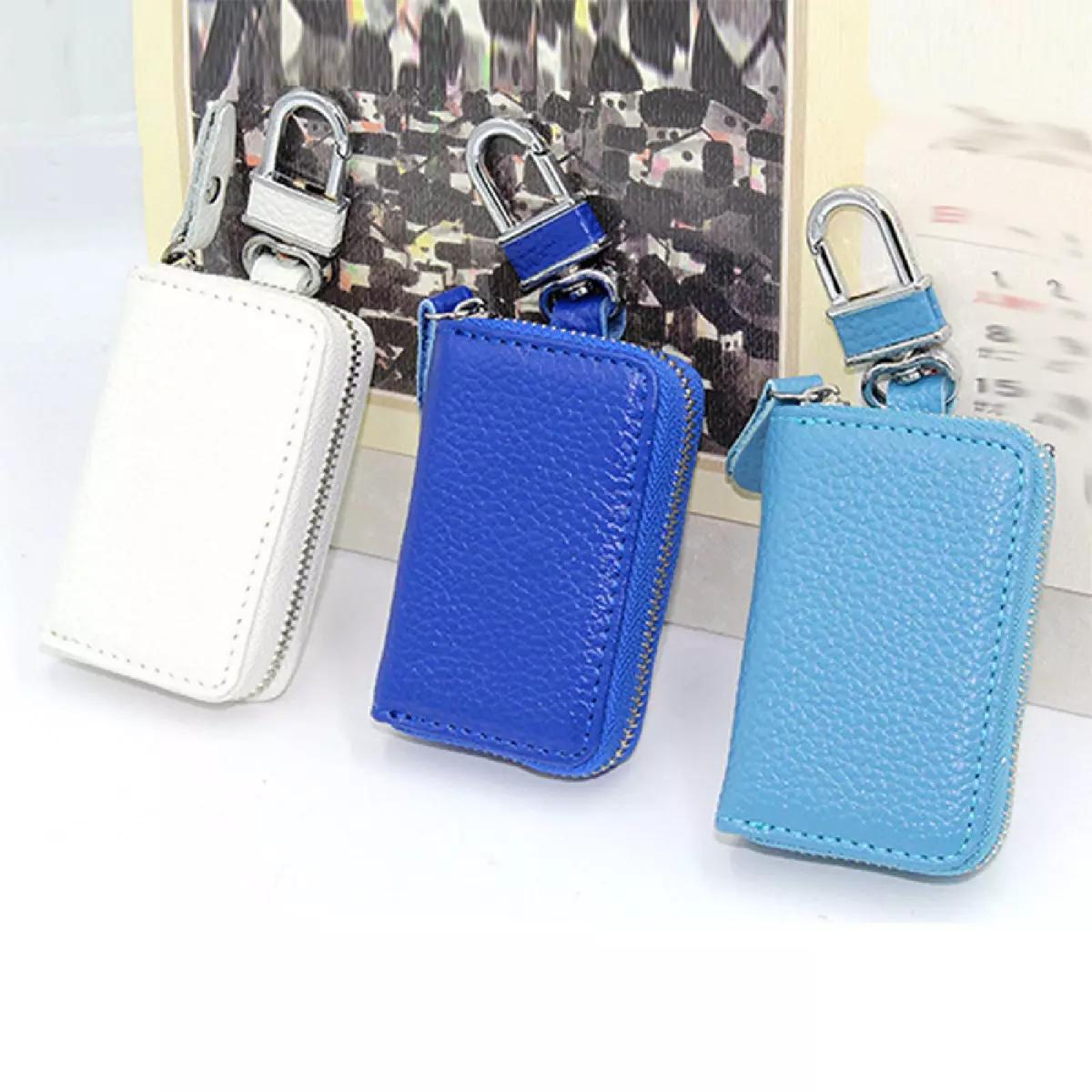 Keychain clearance bag holder