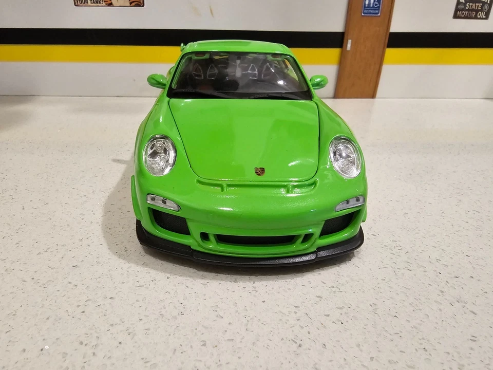 Fast & Furious 1:18 Scale Die-cast Car Diego's Porsche GT3 Custom - Image 4 of 4