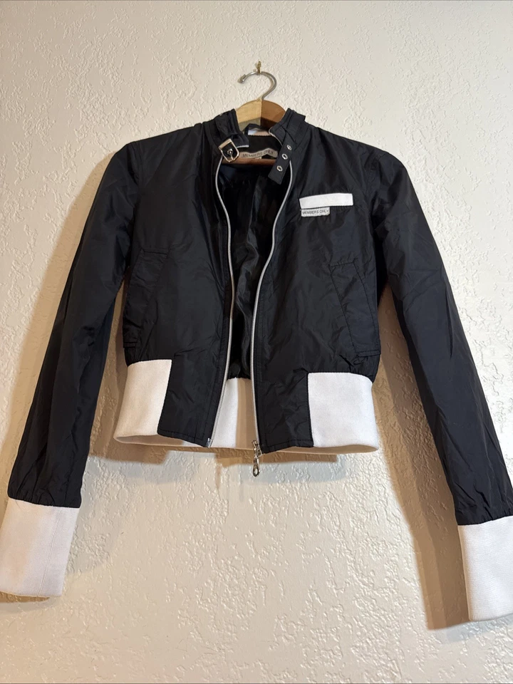 Chaqueta blanca y negra SOLO MIEMBROS años 80. Talla XS Regalo para ella (¡o para ti!) Nuevo sin etiquetas  Foto 4 de 4