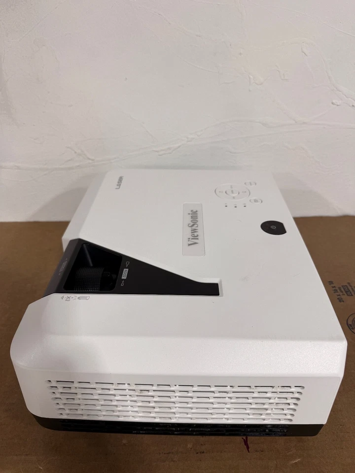 ViewSonic LS700‑4K 4K UHD Laser Projector – Home Theater / Laser Phosphor Projec - Image 4 of 4