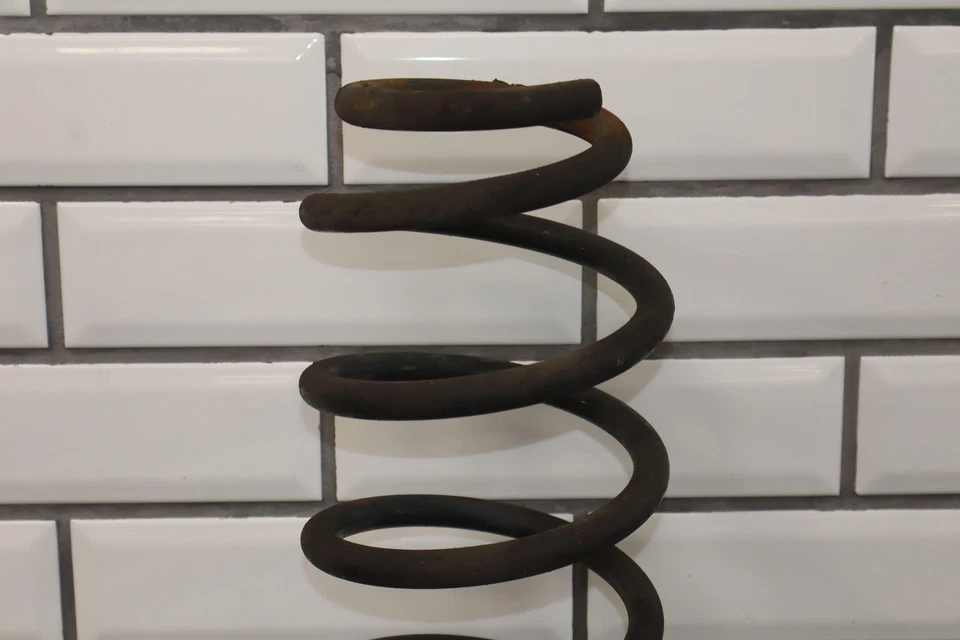 Par de muelles helicoidales delanteros Toyota Land Cruiser 1991-1992 *resistidos* Foto 3 de 4