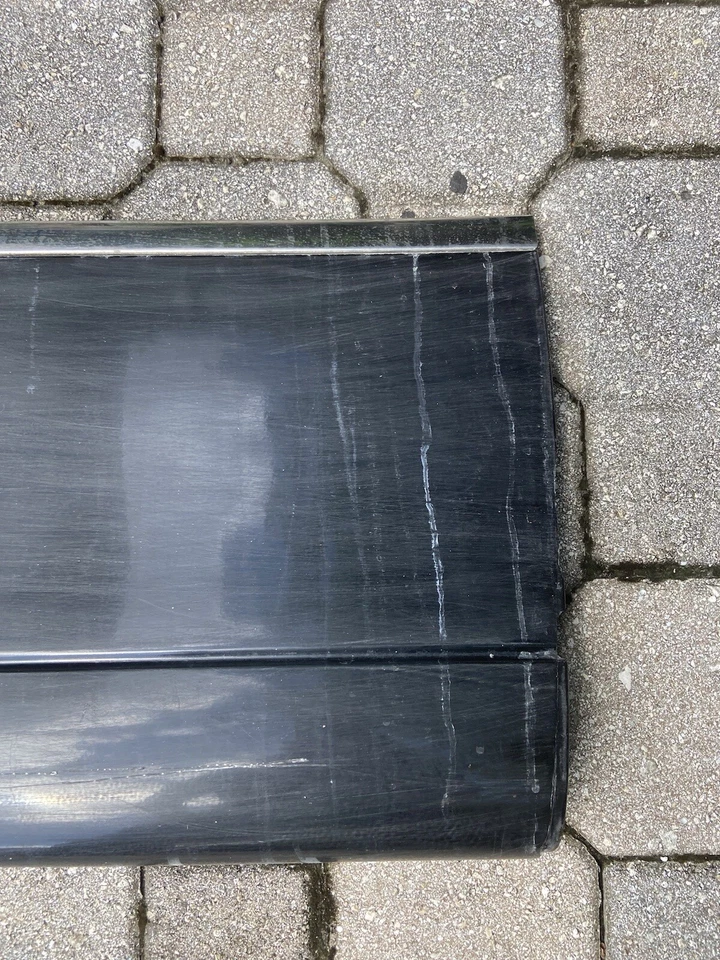 Lincoln Town Car Kristal Enterprise Limusina LH Lado del Conductor Moldura Inferior Negra Foto 4 de 4