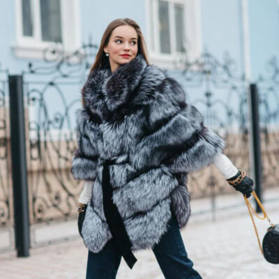 Winter Thick Fur Cape Cloak Modern Women Real Natural Fox Fur Luxury Coat  Poncho