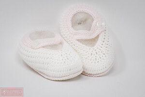 *CLEARANCE*Petit Ami Baby Girls White and Pink Crocheted 0/3 Months Booties