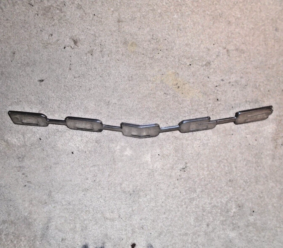 Dodge Truck Pickup 1952 52 B-3-B emblema moldura OEM Foto 2 de 3