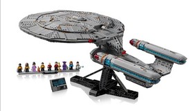 Lego Star Trek: U.S.S. Enterprise NCC-1701-D + Lego Shuttlepod - BNIB 
