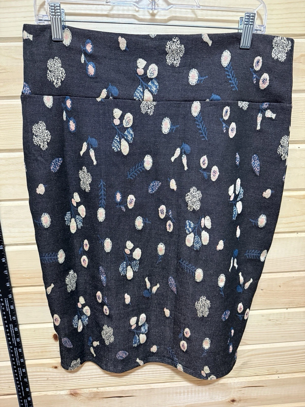 Maximalist Stretch Pencil Skirt LulaRoe L Cassie Linen Look Pebbles Print