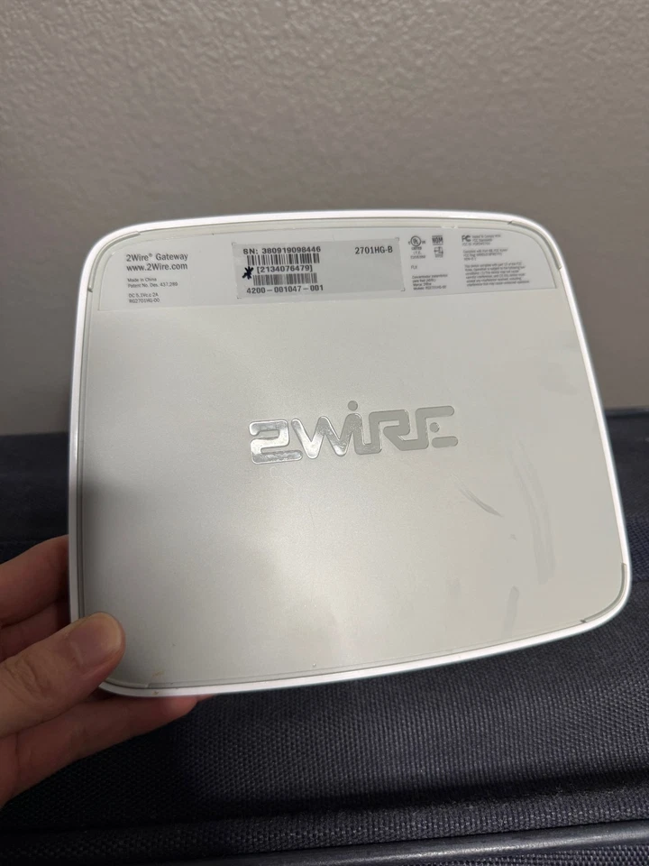 AT&T 2Wire 2701HG-B DSL Wireless Gateway Modem Router - No Power Cord - Image 2 of 4