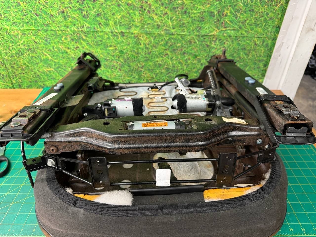 14-17 Maserati Ghibli Front Left Lower Bottom Seat Cushion Assembly OEM