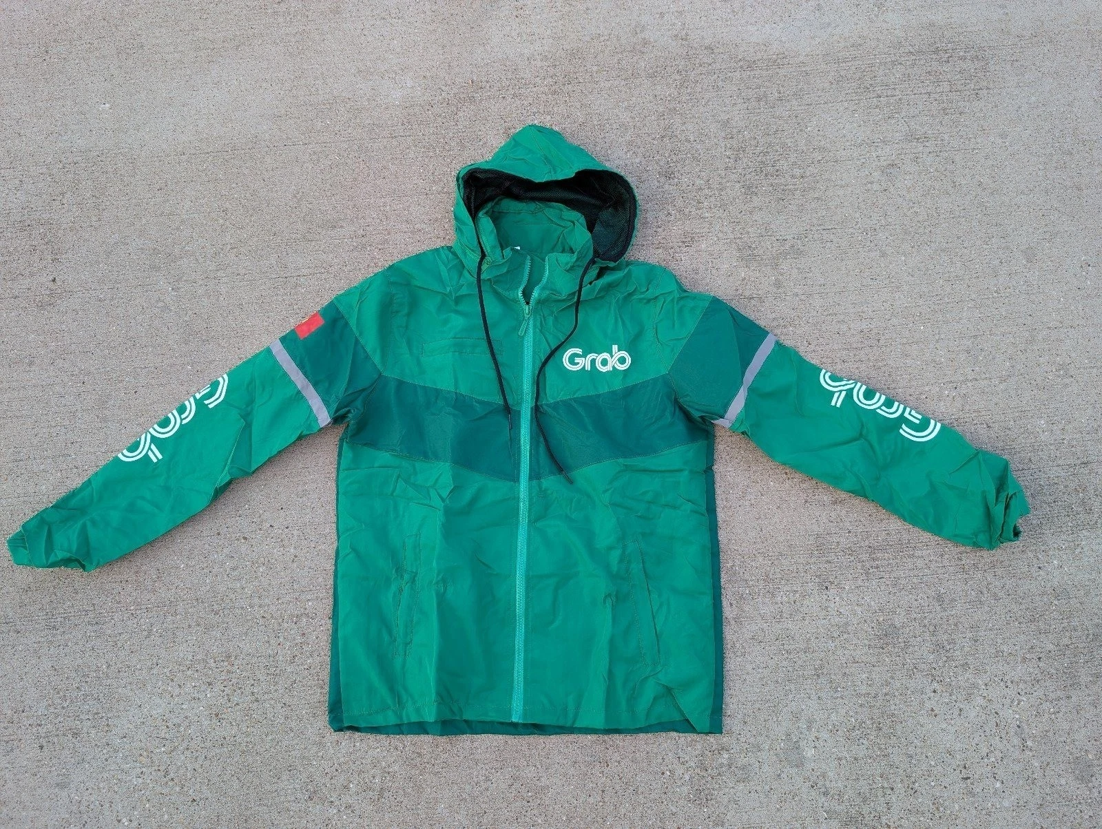 Grab Jacket Vietnam Motorbike Hooded Windbreaker Size Medium
