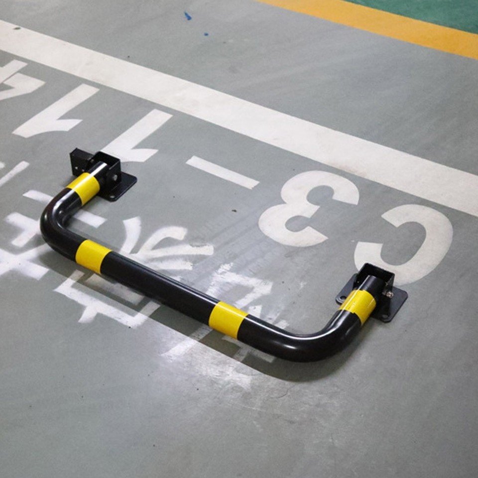 U-shape Folding Parking Barrier Lockable Car Park Bollard Security Post ...