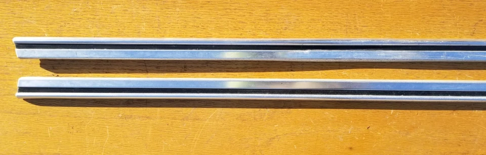 Balancín lateral de puerta Ford Ranchero Torino Fairlane 68 69 1969 1968 Foto 2 de 4