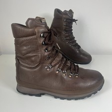 Altberg Defender British Army Combat Boots UK Men&rsquo;s Size 11 Brown Leather Vibram