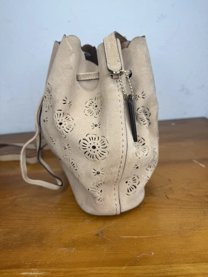 Coach чай цветок замши бежевый песок на шнурке ведро сумка сумочка стиль 25193 - Изображение 2 из 4