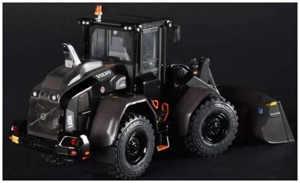 volvo L60H Wheel Loader Black Edition w/Bucket on Michelin 20-5 R25 XHA2. 1/32 - Image 3 of 4