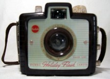 Vintage Kodak Brownie Holiday Flash Camera Dakon Lens Neck Strap