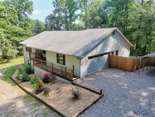 Single-Family Rural Country House, Deck, Garage, Finished Basement