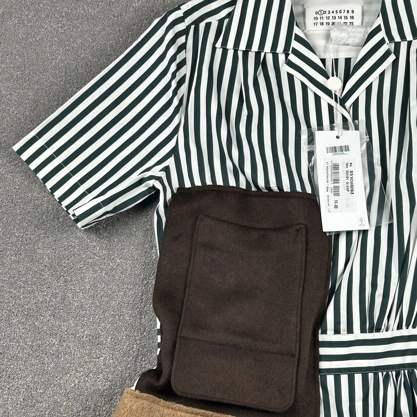 Abito Camicia Midi Maison Margiela Misto Lana Tasca Righe Taglia S UK 8 EU 40 Nuovo