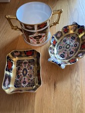 Royal Crown Derby Old Imari 1128 trinket dishes and loving cup (3 pieces)