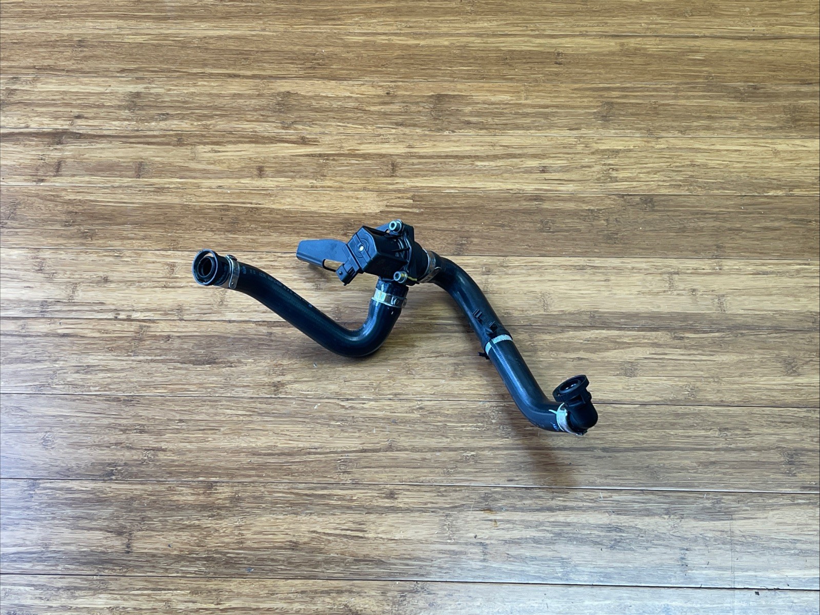 2018-2024 Ferrari Portofino F164 Right Air Intake Solenoid Valve With Pipe OEM