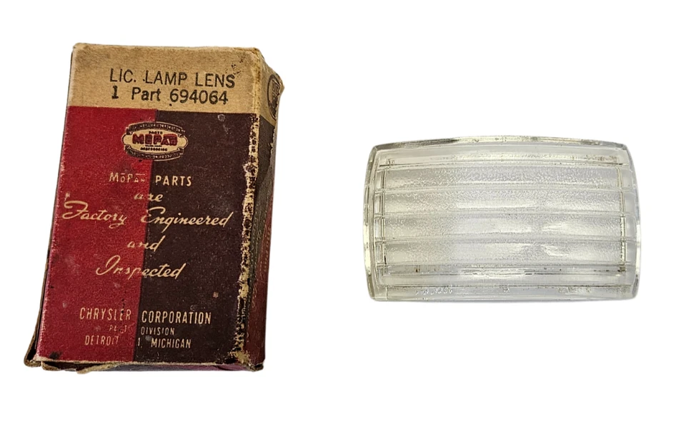 Cubierta de lente de lámpara de luz de matrícula Plymouth P8 Deluxe P7 1939 694064 Nuevo de Lote Antiguo Foto 2 de 4