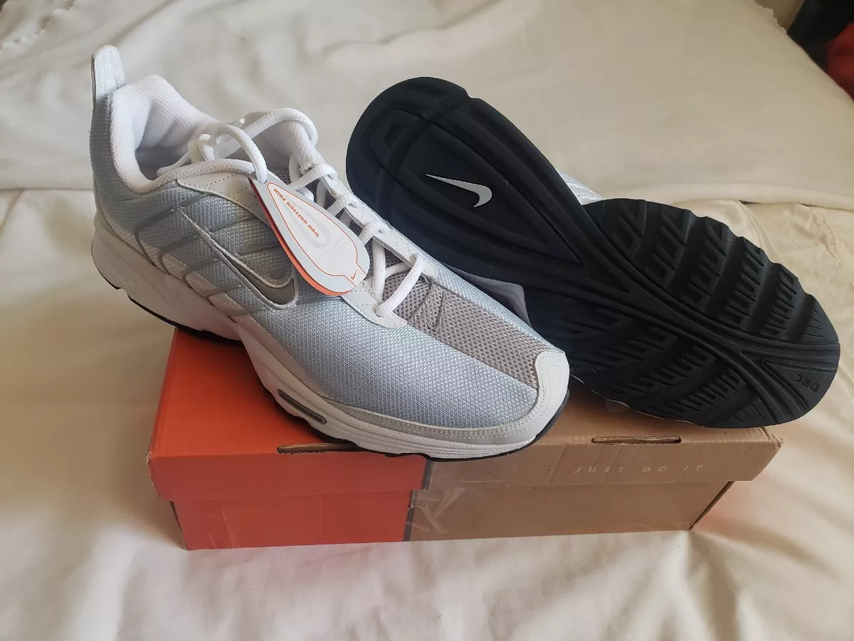 NIB Nike Shoo In Rolling Rail Womens 10 B Lt Blue Silver Cushioned