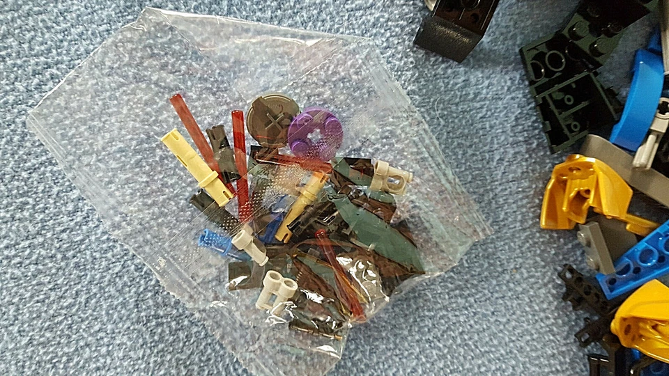 Bulk Loose Lego Mindstorms Bricks pieces parts some Minifigs police motorcycle - Image 3 of 4