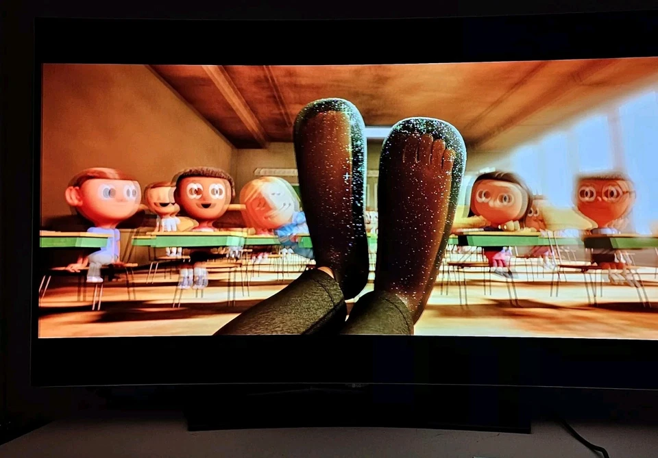 LG OLED55C6P 55" Curved Cinema 3D UHD 4K OLED TV HDR HDR10 Dolby *Light Burn-in* - Image 4 of 4