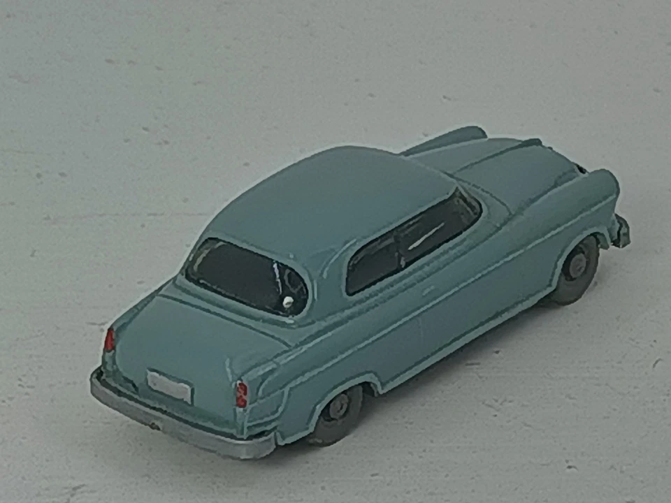 Wiking 1:87 - Borgward Isabella - grünblau - CS 422/1B - Bild 4 von 4