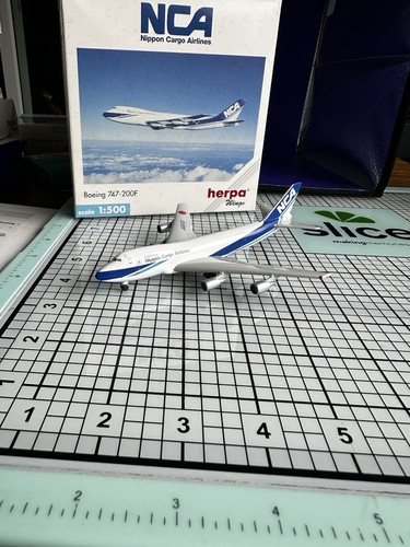 Herpa Wings 502566 NCA Nippon Cargo Boeing 747-200F 1:500 Scale Diecast Model - Picture 2 of 12