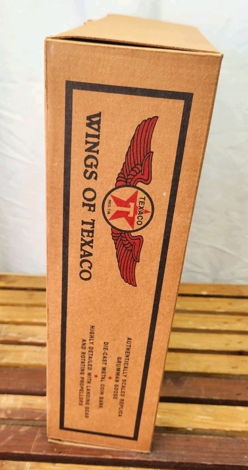 Wings Of Texaco 1940 Grumman Goose Airplane 1996 by ERTL Collectibles - Image 4 of 4