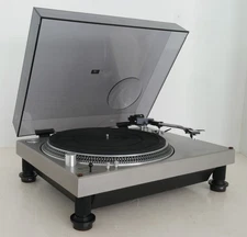 Technics SL-1200 MK1 Turntable with Stanton RS500DJ Cartidge/New Feet