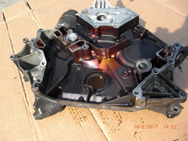 2003 2004 05 2006 MERCEDES-BENZ W220 S430 CUBIERTA DE DISTRIBUCIÓN DEL MOTOR CARCASA DEL FILTRO DE ACEITE Foto 2 de 3