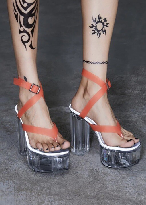 Darker Wavs Kickdrum Clear Platform Orange Strappy Sandals Size 9 Dolls