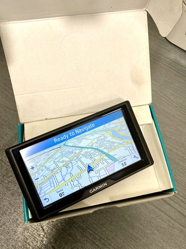 Garmin Drive 60LM 6 Inch Europe Lifetime Maps Automotive GPS Receiver - Boxed - Zdjęcie 2 z 12