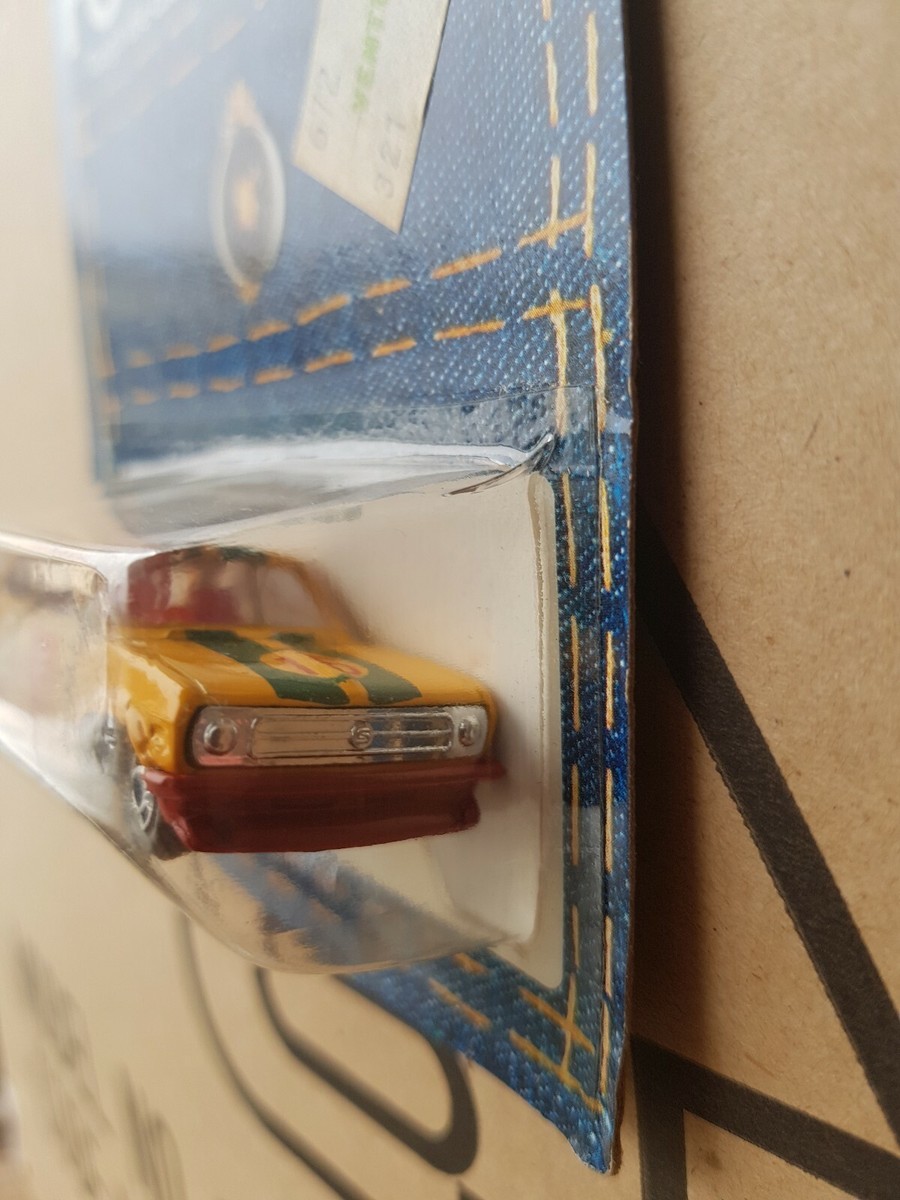 TOMICA DATSUN ミニカー オレンジ TOMICA LIMITED VINTAGE LV-79b 1/64] DATSUN BLUEBIRD 1600 SSS