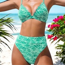 NEW Cupshe Scallop V-Neck High Waisted Bikini in Mint Green Size XS