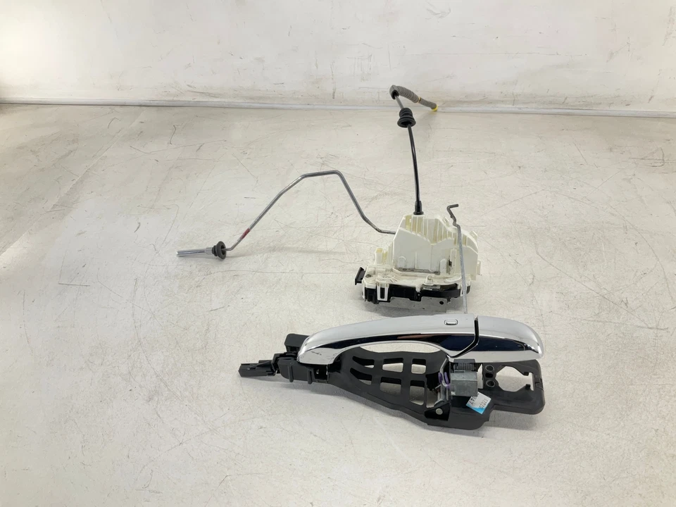 Manija de puerta exterior de pasajero delantero derecho Jeep Grand Cherokee 11-20 con cerradura Foto 2 de 4